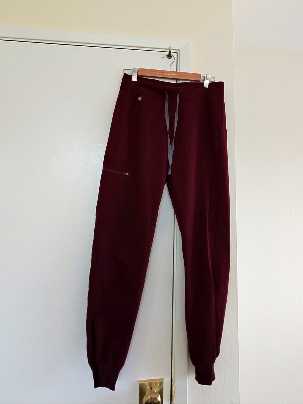 Women’s Figs jogger scrub bottoms burgundy